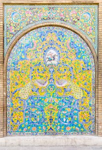أعمال البلاط في قصر جولستان ، طهران ، إيران (صورة)