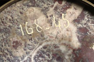 التفاصيل من أحد المزهريات ، حوالي عام 1790 (يشب وأورمولي) بواسطة المدرسة الروسية