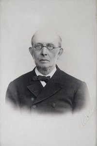 صورة كونستانتين بتروفيتش بوبيدونوستسييف 1827-1907 ، 1902