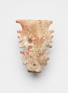 قلادة على شكل قناع ، حوالي 1300 - 1050 قبل الميلاد بواسطة اسرة شانغ الصينية