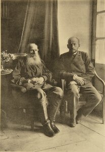 المؤلف الروسي ليو تولستوي مع ابنه ليو ، روسيا ، 1899