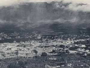 كيب تاون وجبل تيبل (صورة b / w) بواسطة مصور جنوب أفريقي