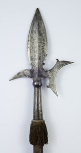 مطرد (صلب وخشب ونسيج)