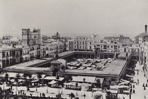 قادس: بلازا دي أباستوس (صورة b / w) بواسطة المصور الإسباني