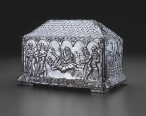 النعش المعاد للقديسين أدريان وناتاليا ، حوالي عام 1150 (فضة ونواة من خشب البلوط) بواسطة المدرسة الاسبانية