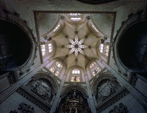 سقف Capilla del Condestable ، أواخر القرن الخامس عشر بواسطة المدرسة الاسبانية
