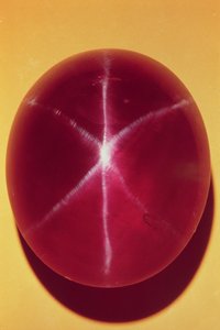 The Rosser Reeves Star Ruby (روبي) بواسطة المدرسة السريلانكية