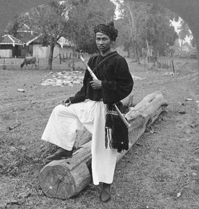 رجل قبيلة كاتشين ، بورما العليا ، 1908