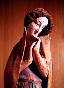العذراء (الصنوبر) بواسطة المدرسة السويدية