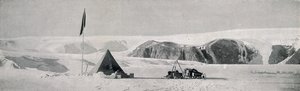 Couloir Cliffs ، Granite Harbour ، عرض المخيم قبالة Piedmont Tongue ، c1911 ، 1913