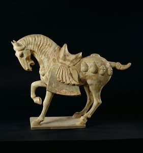 حصان ، صيني ، سلالة تانغ ، c.618-906 م (فخار)