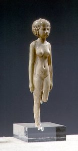 تمثال صغير لامرأة عارية (عاجي) ثالثاً