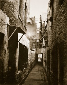 إغلاق ، 101 High Street ، غلاسكو ، c.1878 بواسطة توماس عنان
