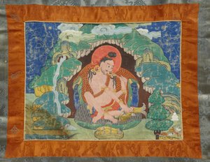 Mahasiddha Luipa ، من مجموعة جزئية من thangkas ، أوائل القرن التاسع عشر (أصباغ معدنية على قطن بحجم ؛ تركيب الديباج الأصلي) بواسطة مدرسة التبت