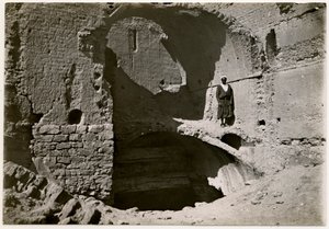 قصر الدير الكبير، أسوان، مصر، صورة لأوغو مونيريه دي فيلارد، قصر كبير (قصر) الدير، أسوان، مصر