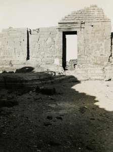 أطلال معبد، قصر إبريم، مصر، صورة لأوغو مونيريه دي فيلارد بواسطة أوغو مونيريت دي فيلارد