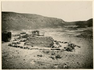 مقبرة في المقبرة الجنوبية، قصر إبريم، مصر، تصوير أوجو مونيريه دي فيلارد بواسطة أوغو مونيريت دي فيلارد