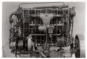 115 PS محرك ديملر المنطاد من Zeppelin LZ 6 ، c1909-1910 1933 بواسطة غير معروف