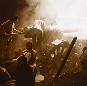 155 مدفع في العمل ، أراس ، شمال فرنسا ، 1915 بواسطة غير معروف