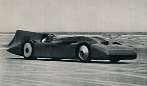 276 ميلا في الساعة على الرمال في دايتونا ، 1937 بواسطة غير معروف