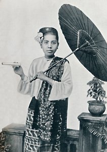سيدة بورمية ، 1902 بواسطة غير معروف