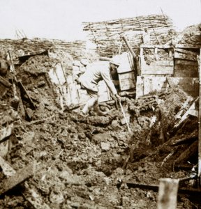 بعد قذيفة ، جندي في فوهة البركان ، c1914-c1918 بواسطة غير معروف