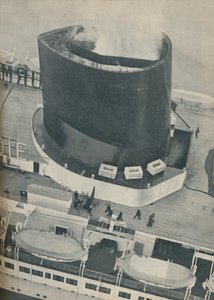 زاوية غير عادية لسطح نورمانديز ، 1936 بواسطة غير معروف