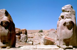 الموقع القديم بالقرب من ألاكا هويوك ، مصر ، c1350 قبل الميلاد بواسطة غير معروف