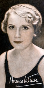 أنونا وين MBE ولدت أنونا إدنا ويلكنز ، 1904-1994 ، 1935 بواسطة غير معروف