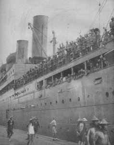 تصل القوات الهندية في سنغافورة للمشاركة في الدفاع عن ميناء الحصن الكبير ، 1941. بواسطة غير معروف