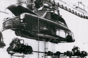 صناعة السيارات للعلامة التجارية الإسبانية Seat في برشلونة ، 02/06/1953 (b / w photo) بواسطة غير معروف