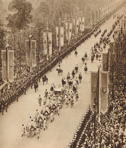 شارع لافتات ، 12 مايو 1937 بواسطة غير معروف