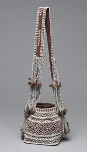 سلة ، ج 1875-1917. بواسطة غير معروف