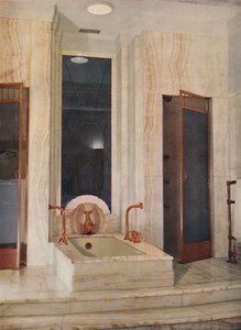 الحمام من قبل FD Blake ، WN Froy & Sons ، 1939 بواسطة غير معروف