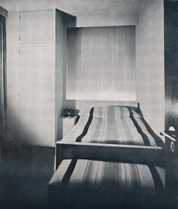 غرفة نوم من قبل Bird Iles Ltd. ، لندن ، 1936 بواسطة غير معروف