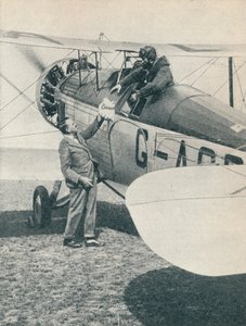 قبل الرحلة الأولى فوق جبل إيفرست ، 1933 م 1937 بواسطة غير معروف