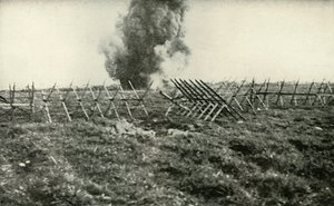 قصف الخنادق الألمانية ، 1919. بواسطة غير معروف