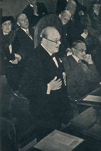 البث إلى الإمبراطورية وأمريكا ، c1945. بواسطة غير معروف