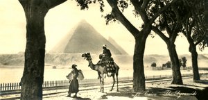 القاهرة - الأهرامات c1918-c1939. بواسطة غير معروف