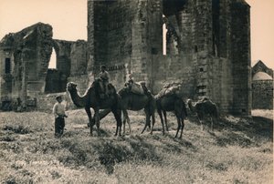 الكنائس الكرملية والأرمينية في Martinengo Bastion ، فاماغوستا ، شمال قبرص ، 1936 بواسطة غير معروف