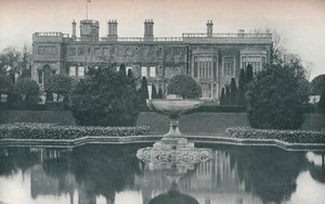 Castle Ashby ، Northants: South Side ، With Fountain ، c1915 بواسطة غير معروف