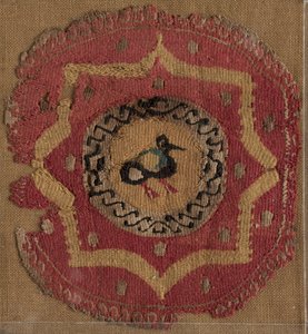 مقطع دائري مع نجمة ثمانية طائر وطيور ، 600 - 700s. بواسطة غير معروف