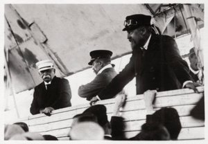 الكونت زيبلين والدكتور إكنر في جندول زيبلين ، شوابن ، ألمانيا ، c1908-1917 1933 بواسطة غير معروف