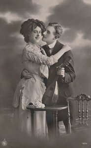 زوجان مع مندولين ، c1910 بواسطة غير معروف