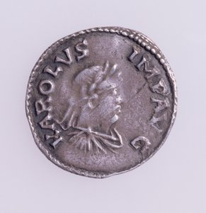 Denier of Charlemagne (742-814) يظهر الوجه صورة لشارلمان ، Quentovic Mint 768-814 (فضي) (للعكس انظر: 110164) بواسطة غير معروف