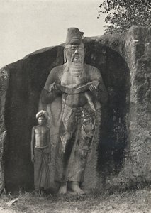 وفقا للتقاليد ، تمثال Parakrama Bahus I ، العظيم 1164-1197 م ، بولوناروا ، 192 بواسطة غير معروف
