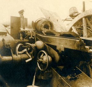 مدفع مدمر ، c1914-c1918 بواسطة غير معروف
