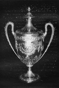 كأس دونكاستر الذهبي ، 1795 - فاز بهامبلتون ، 1911 بواسطة غير معروف