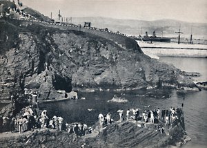 دوجلاس - مكان الاستحمام في بورت سكيليون ، 1895 بواسطة غير معروف