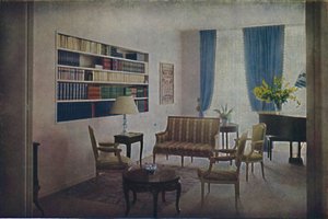 غرفة الرسم من تصميم André Dumuys ، المجاورة لغرفة المعيشة ، والتي يمكن فصلها عنها بواسطة غير معروف
